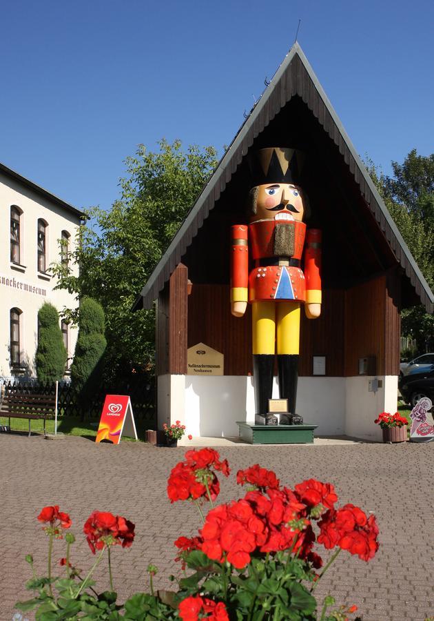 נויהאוזן Ferienhaus Erzgebirge "An Der Trebe" Mit Kamin Und Sauna מראה חיצוני תמונה